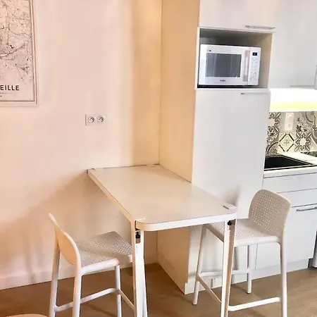 Design Vieux Port Equipe Climatise Апартаменты